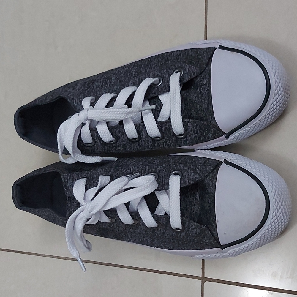 Airwalk sneakers - sz 8